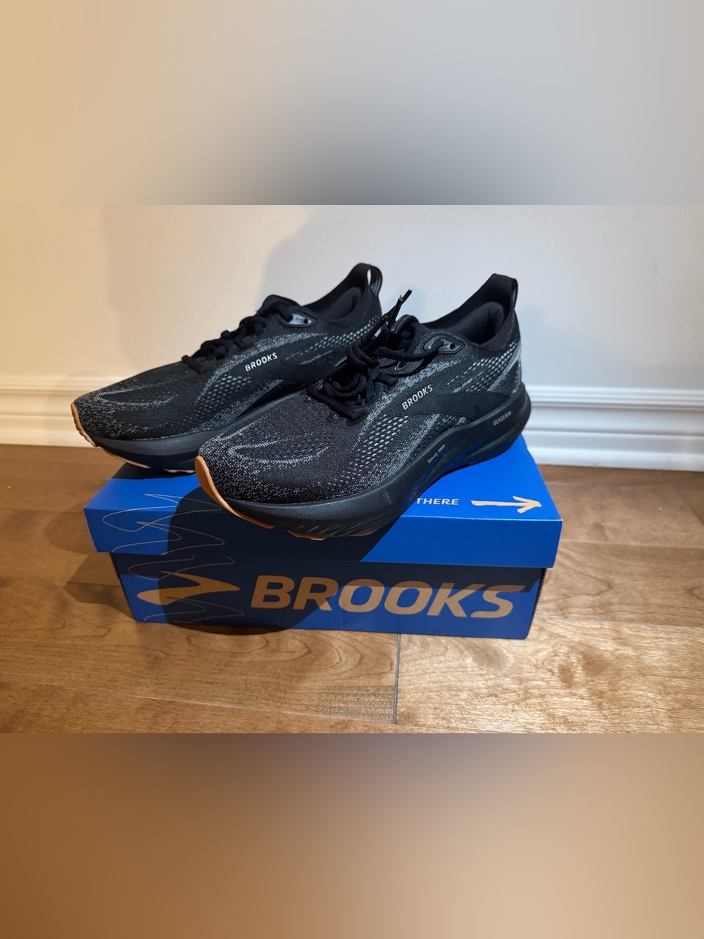 Men’s Brooks Glycerin 22 running shoes (8 US)